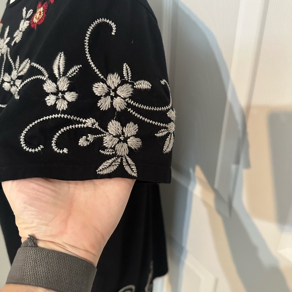 Johnny Was Embroidered Tunic Top - Picture 2 of 12